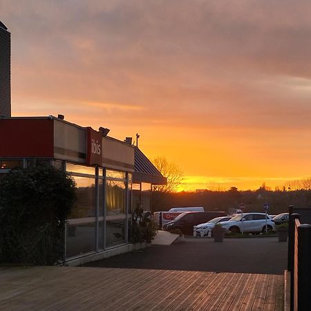 Ibis Saint Brieuc Yffiniac Hotel Bagian luar foto