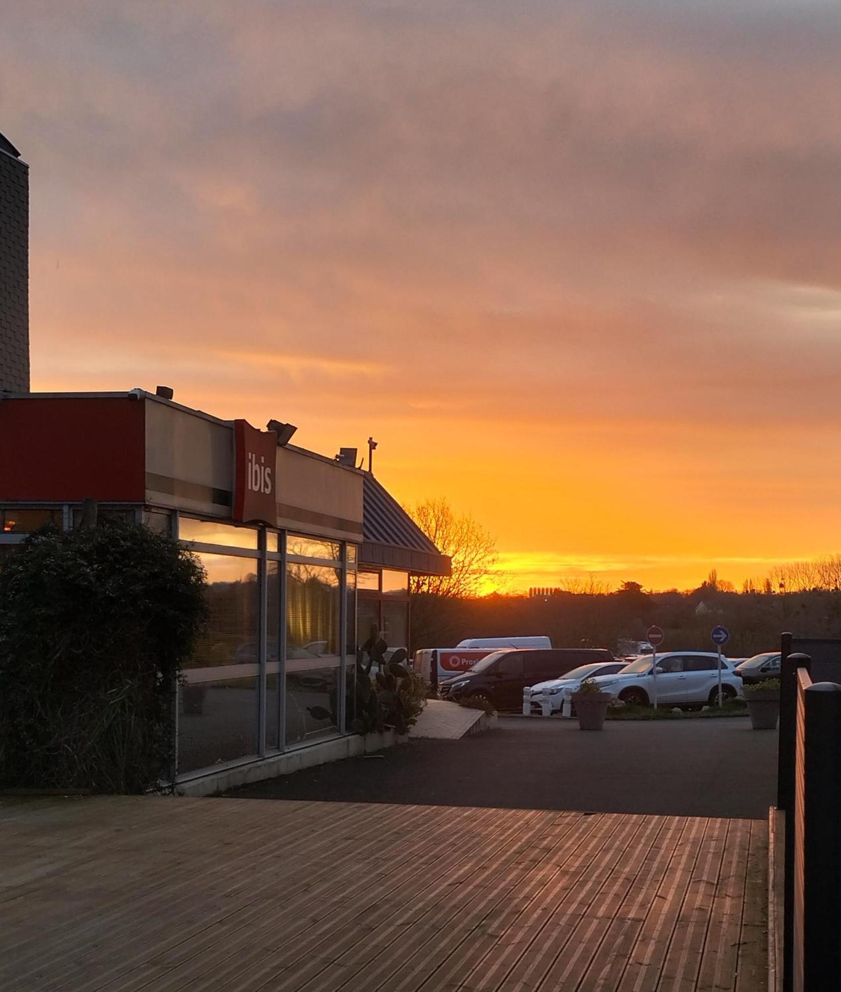Ibis Saint Brieuc Yffiniac Hotel Bagian luar foto