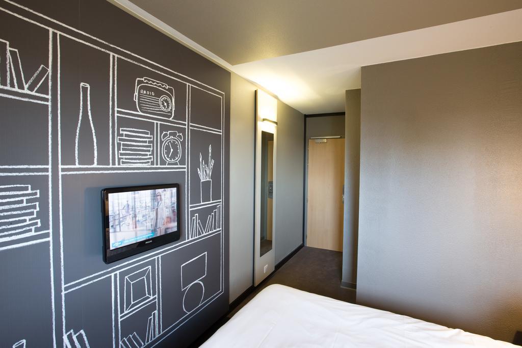 Ibis Saint Brieuc Yffiniac Hotel Bagian luar foto