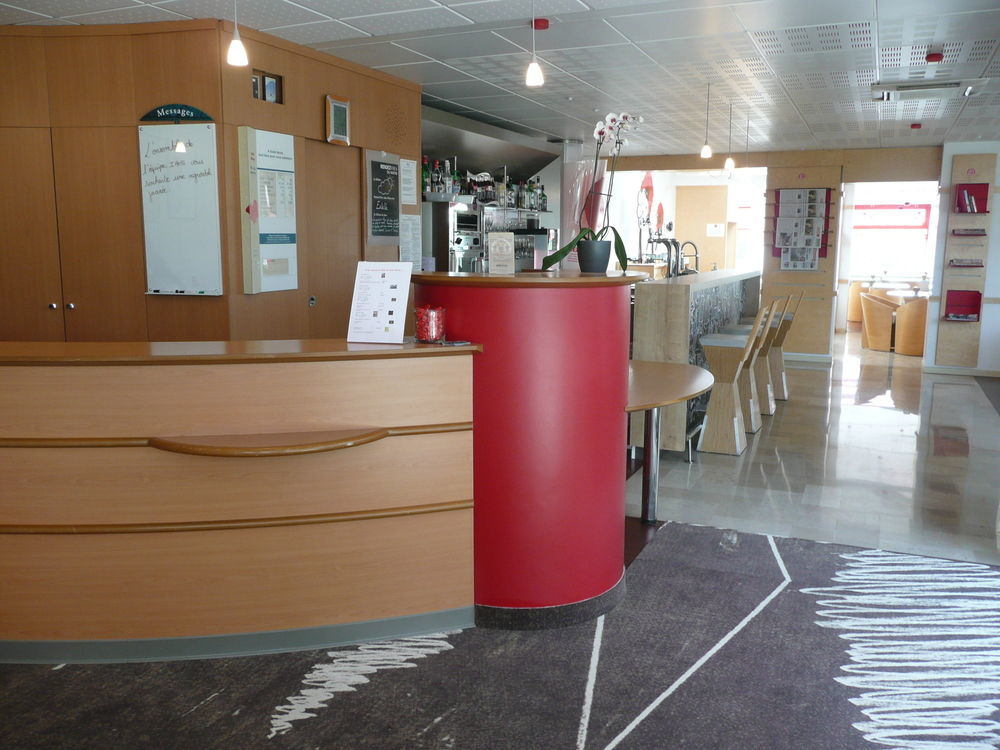 Ibis Saint Brieuc Yffiniac Hotel Bagian luar foto