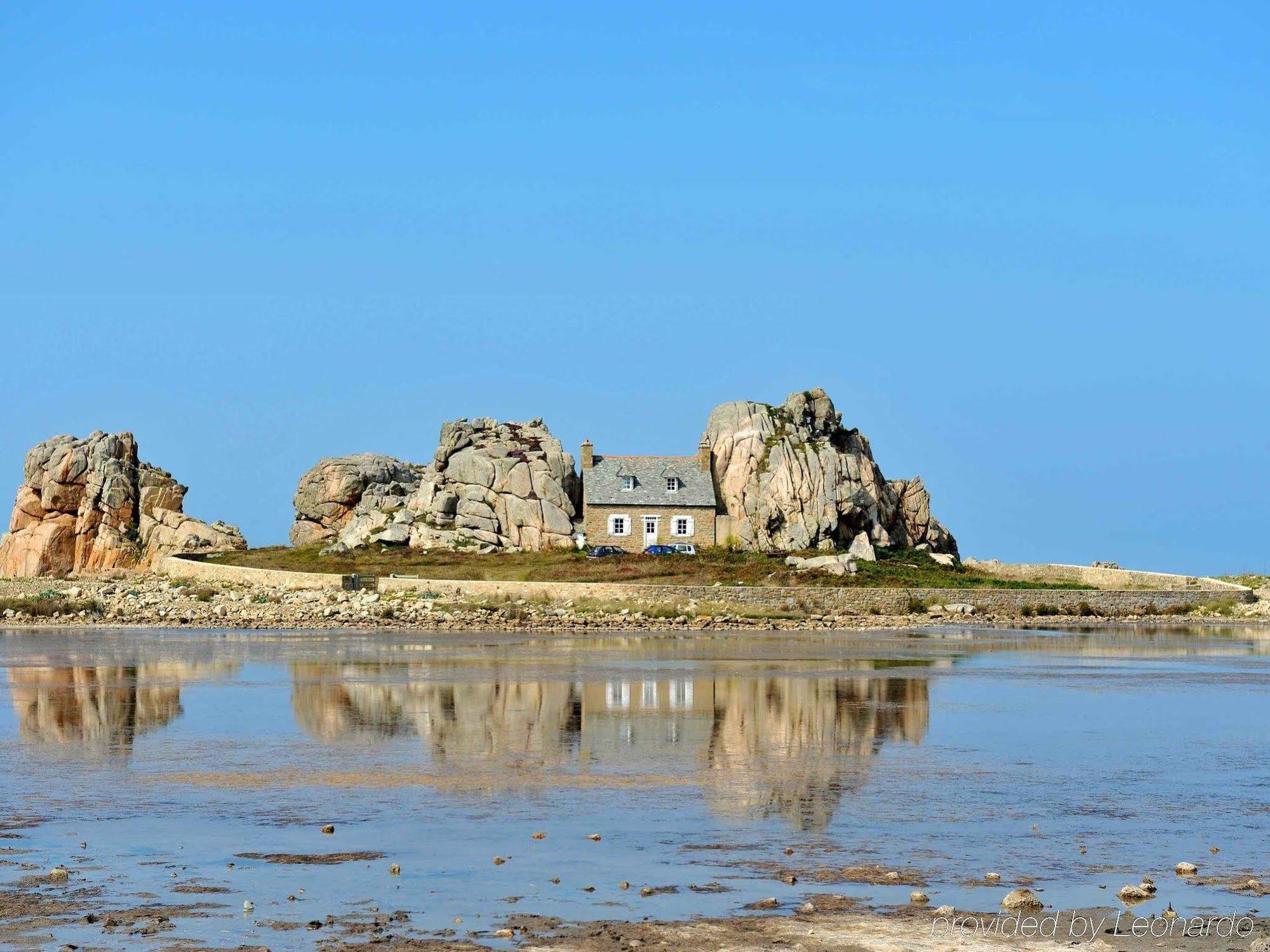 Ibis Saint Brieuc Yffiniac Hotel Bagian luar foto